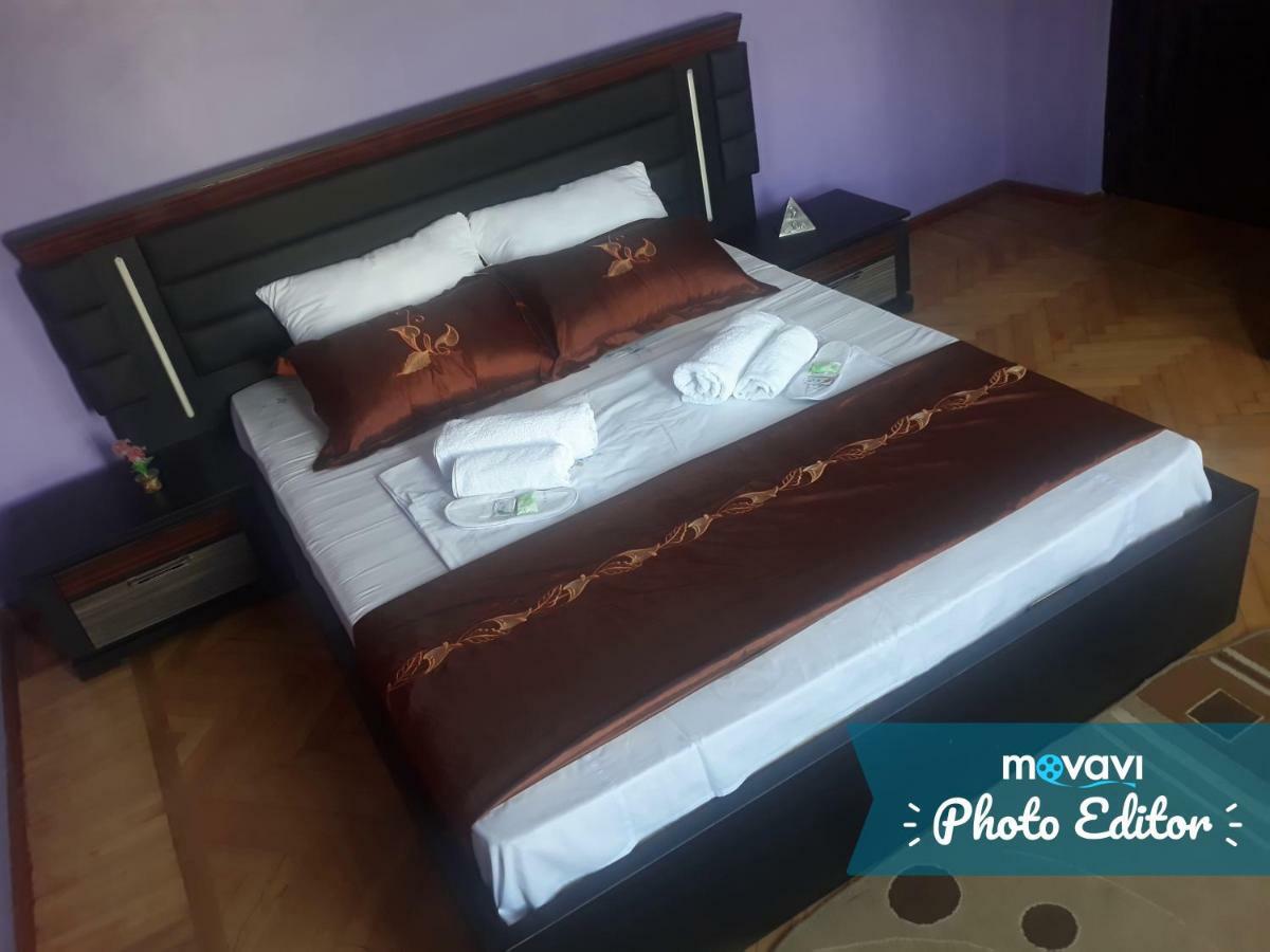 Hotel Liza Batumi Esterno foto