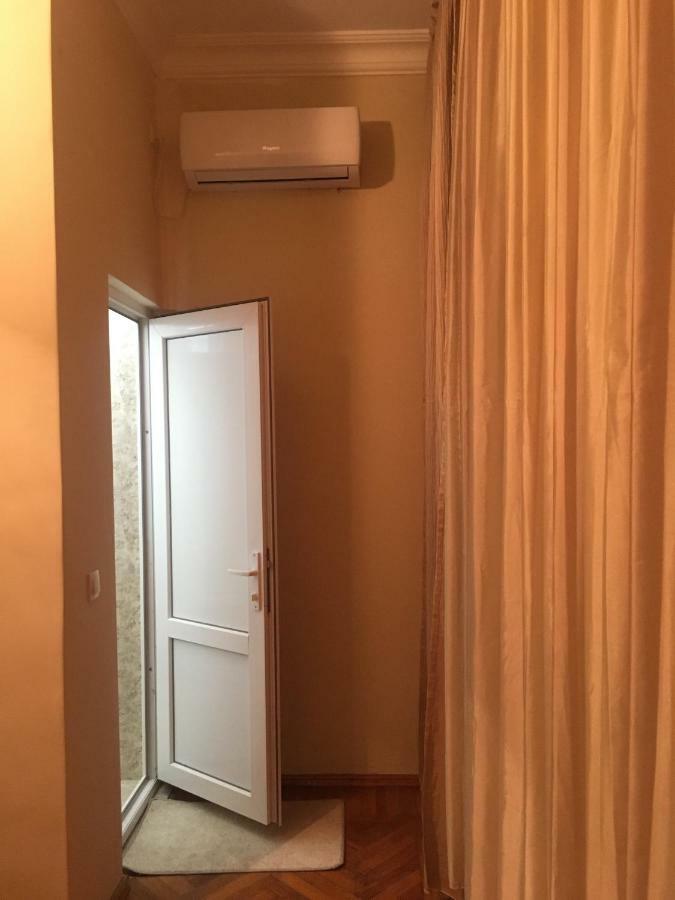 Hotel Liza Batumi Esterno foto